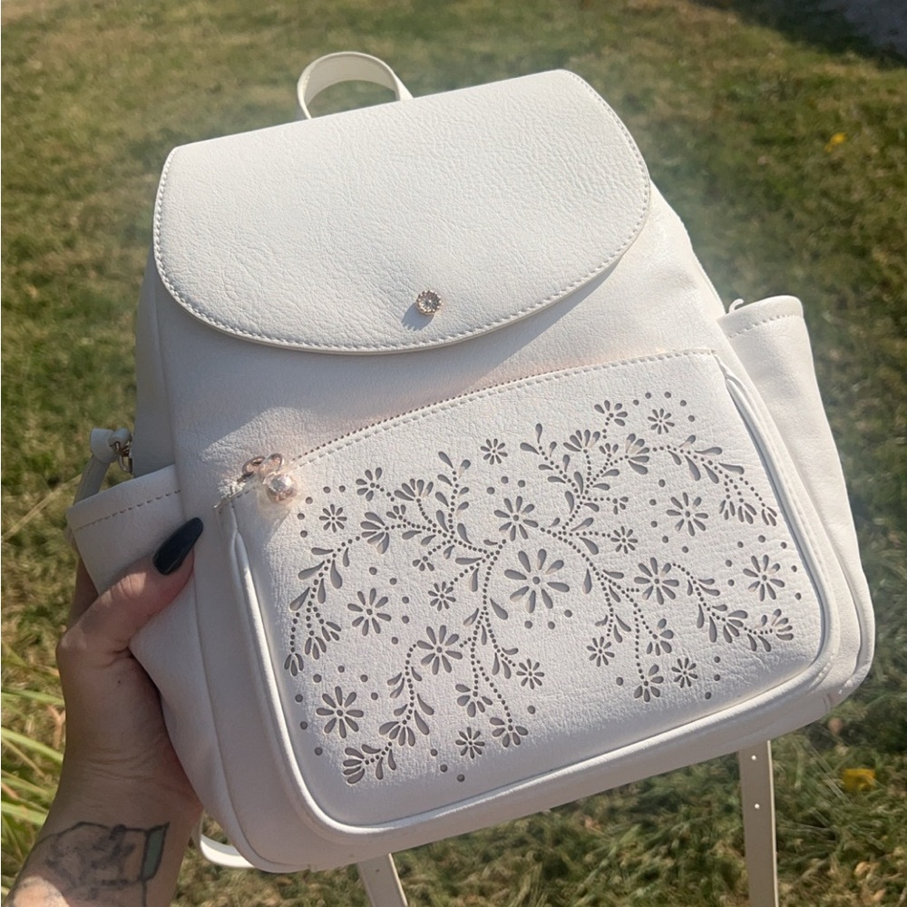 - LC Lauren Conrad Kate flap backpack